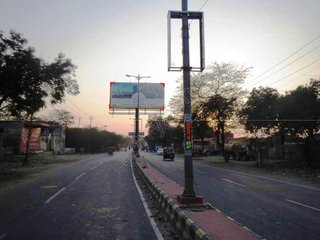 Unipole-Expressway Link Road,Vrindavan