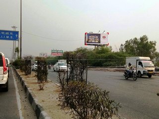 Unipole-Naraina,Delhi
