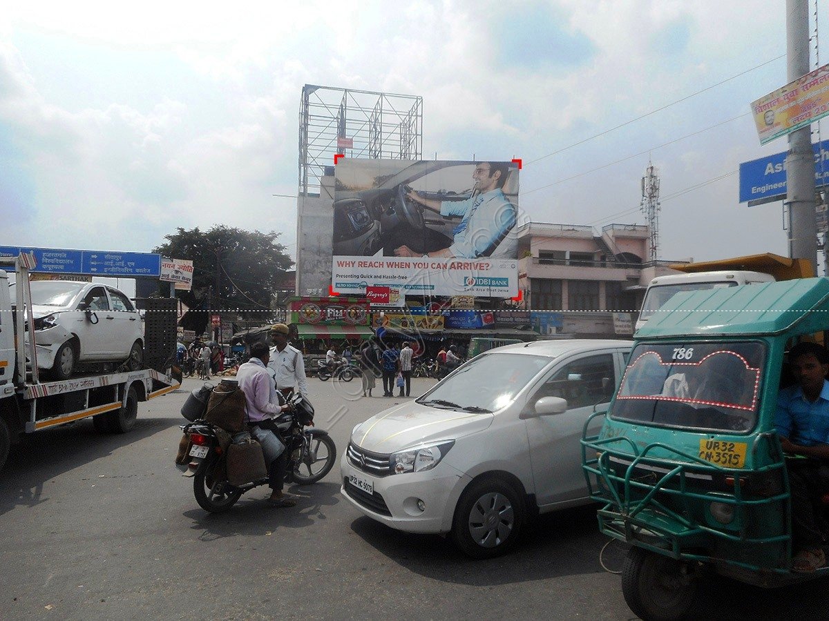 Billboard-Terhi Pulia,Lucknow
