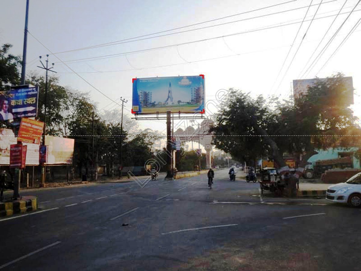 Unipole-Expressway Link Road,Vrindavan